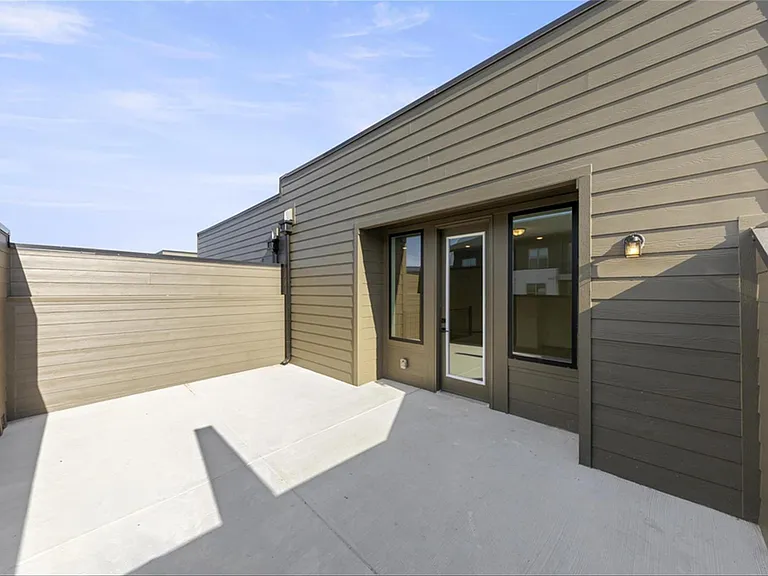 1279 Doris May Dr — Photo 7