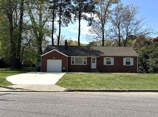 9 Corbin Dr, Newport News, VA 23606