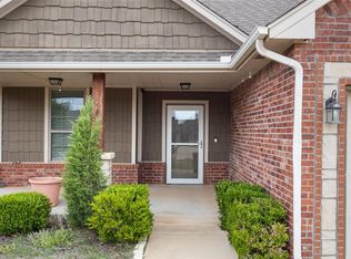 1209 N Columbia Ter, Mustang, OK 73064