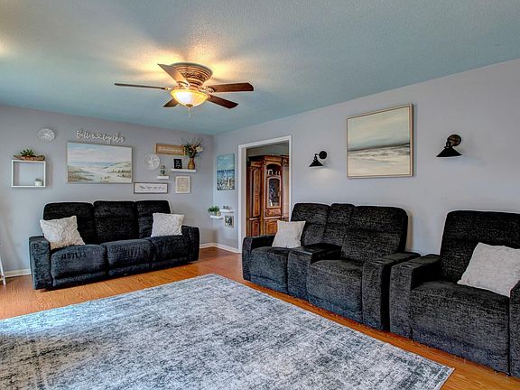 5th image of 2903 Millbrook Rd