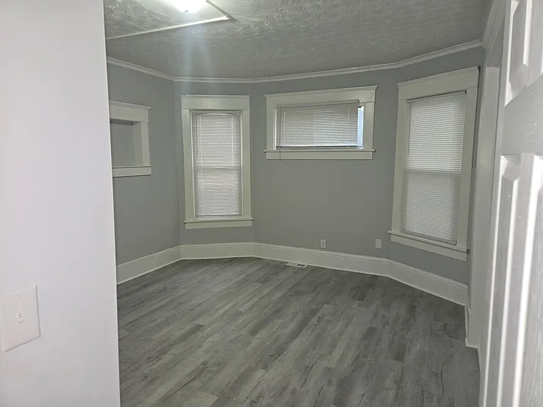 1321 12th St NE #1 — Photo 5