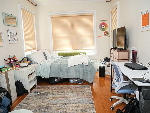 4th image of 25 Garrison Rd APT 2