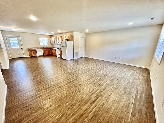 2nd image of 922 Marlette Dr #C