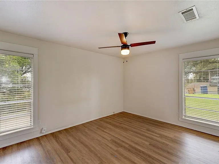 3404 S Oak Dr #A — Photo 6