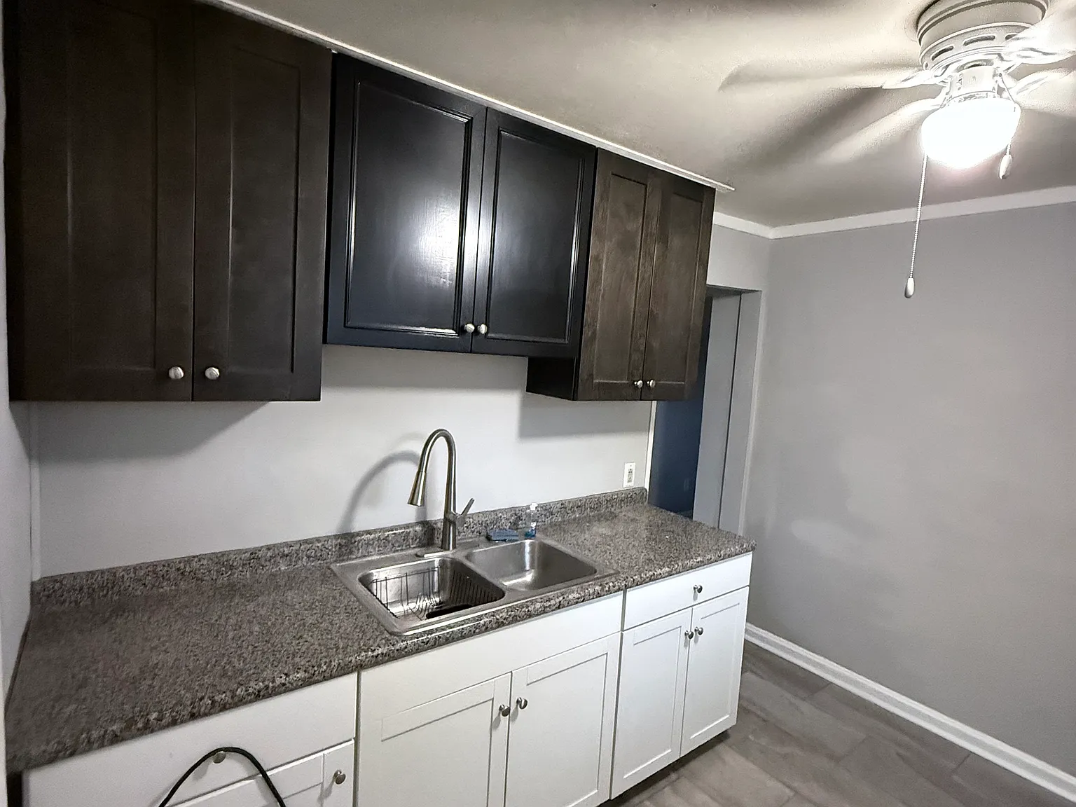 2 bed, 700 sqft, $1,650 — Photo 3