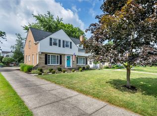 9013 Elsmere Dr, Parma, OH
