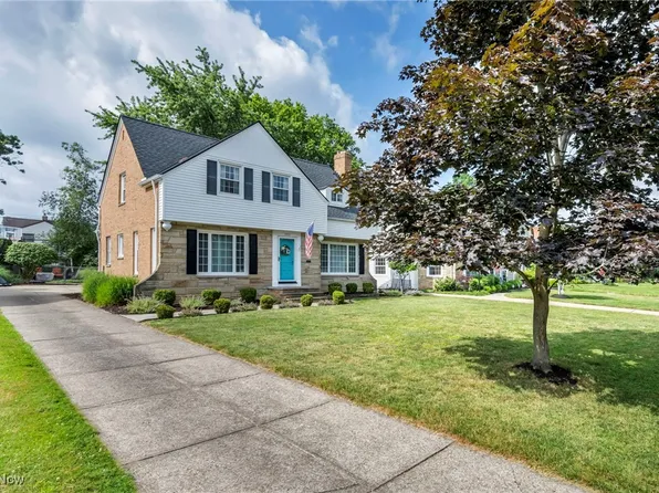 9013 Elsmere Dr, Parma, OH 44130