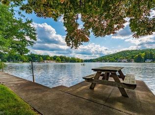 27 Lenape Trl, Denville, NJ 07834
