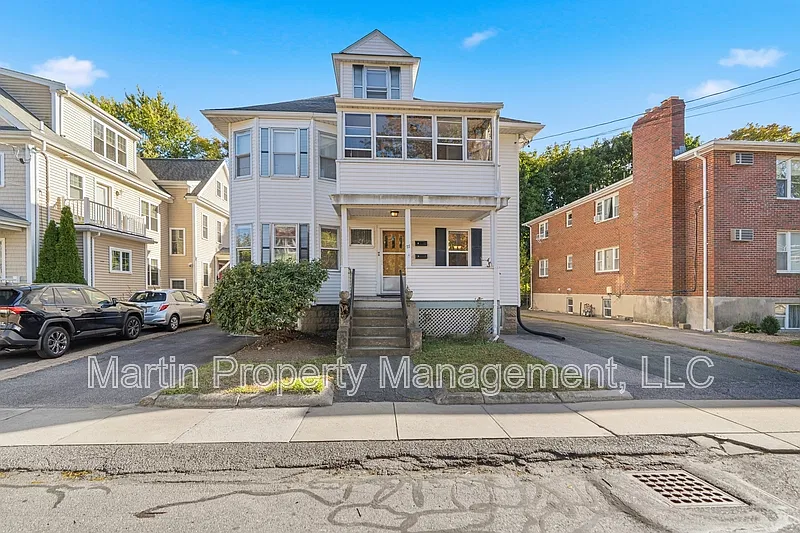 27 Grant Ave #1