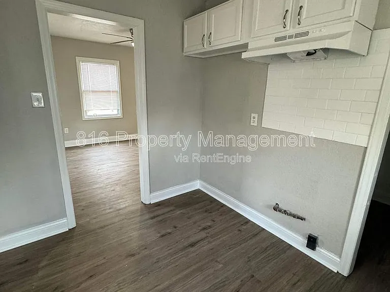 5518 S Benton Ave — Photo 5