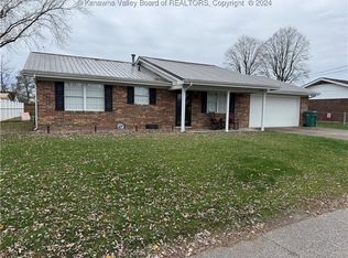 118 Woodland Frst, Winfield, WV 25213