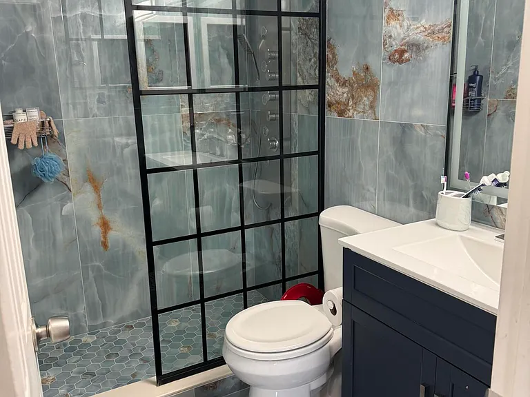 2124 White Pine Cir #C — Photo 3