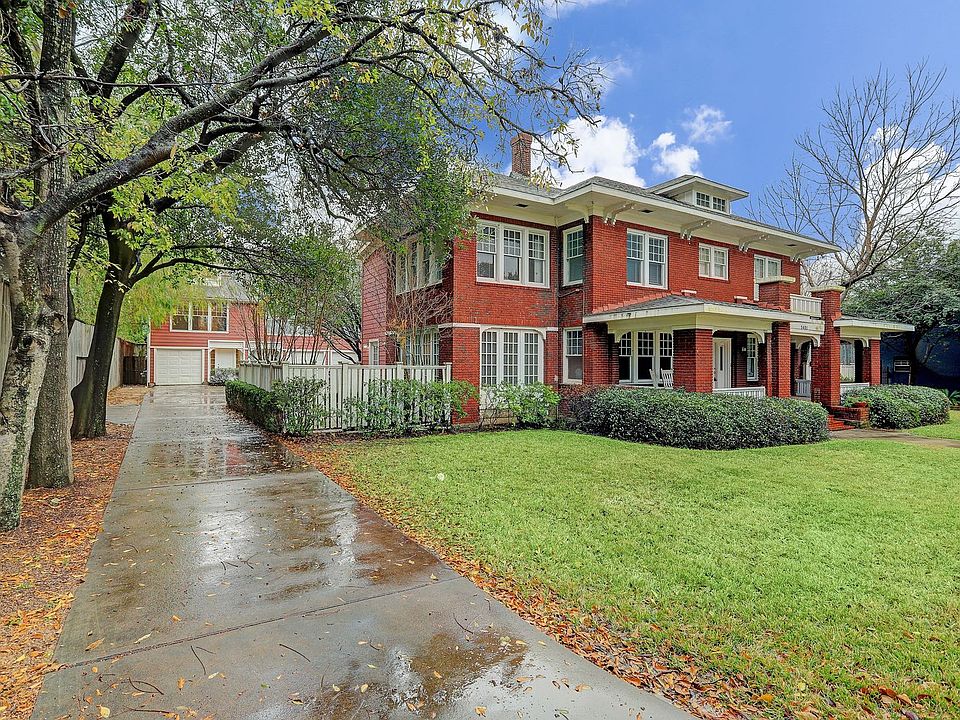 1st image of 1401 Castle Ct #1403-A