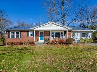 1817 Greentree Rd, Burlington, NC 27217