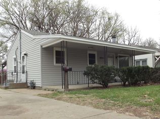1833 SW Moundview Dr, Topeka, KS 66604