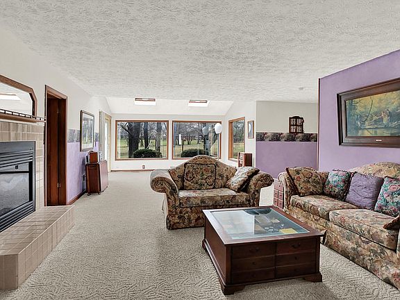 5th image of 8537 Railroad Rd