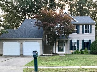 8 Chevy Chase Rd, Sicklerville, NJ 08081