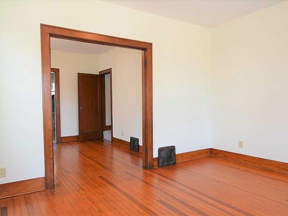 5th image of 2520 N Heidelbach Ave