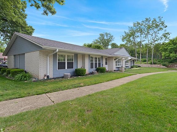 3rd image of 7115 Lexington Ln #169