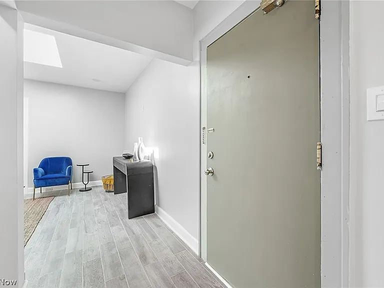 13501 Lakewood Heights Blvd #5 — Photo 27