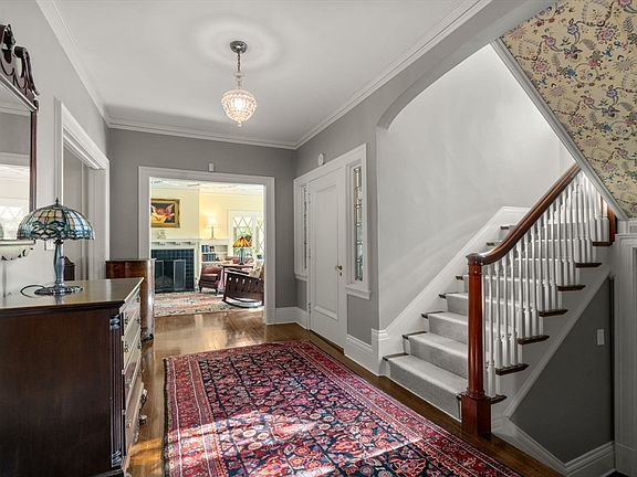 4th image of 22 Whitman Rd
