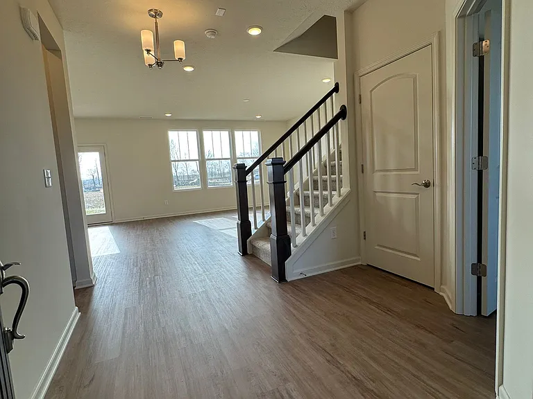 6837 Bridle Oaks Ct — Photo 9