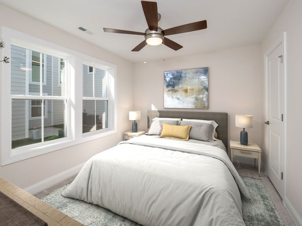 virginia-beach-virginia-402647318 picture