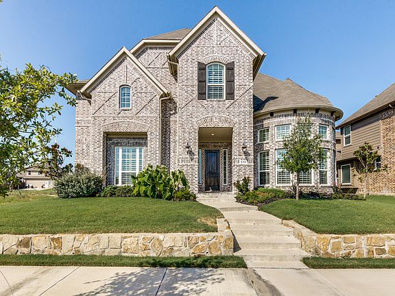 2nd image of 612 Lone Falcon Ln