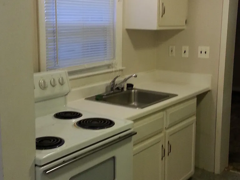 93 Washington St #1 — Photo 3