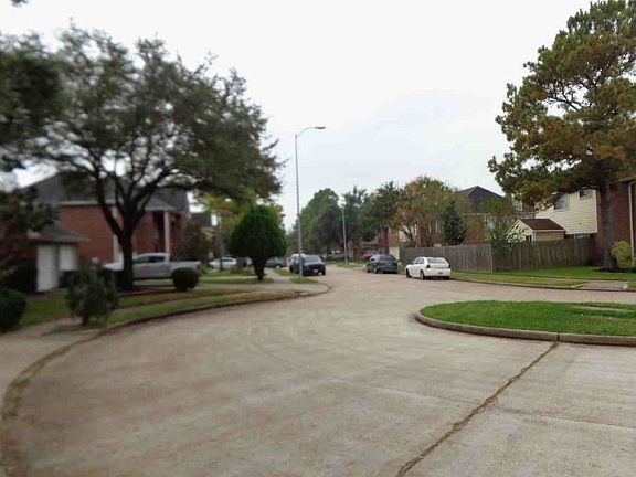 Exterior Neighborhood (street photo)