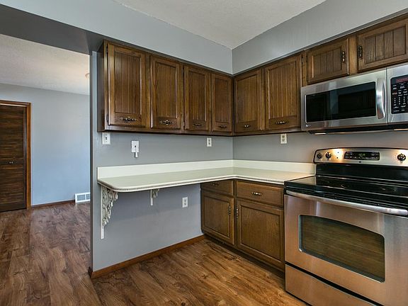 5th image of 2873 Wildwood Dr