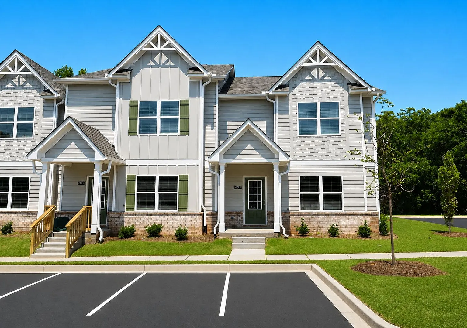 Now Leasing: Spacious 4-Bedroom Townhomes in Oakwood — Photo 1