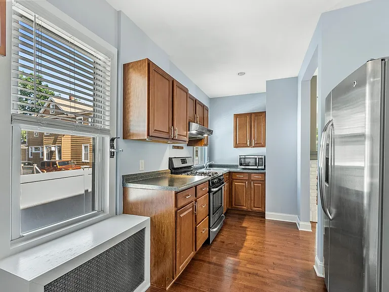 172 Cedar St #1 — Photo 12