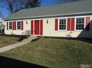 375 New Bedford Ln #A, Monroe Township, NJ 08831