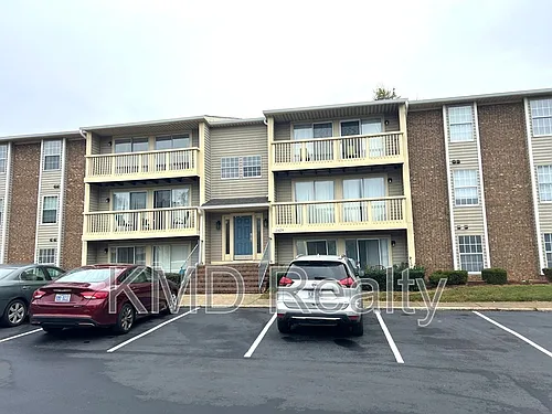 1624 Arlyn Cir #H Photo 1
