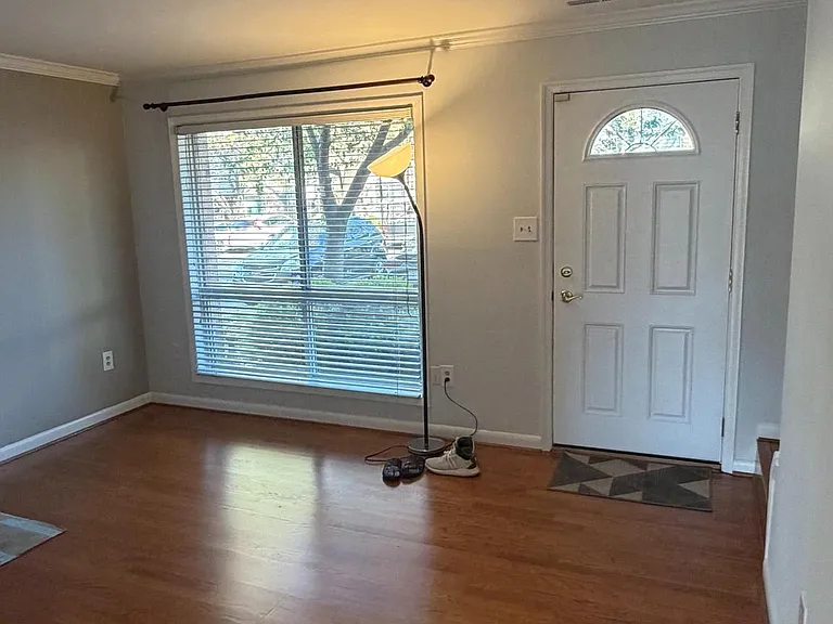 2214 Jensen Pl — Photo 5