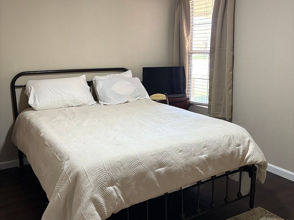 1st image of 35887 Lourdes Dr #3