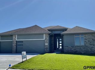 12765 Reynolds St, Omaha, NE 68142