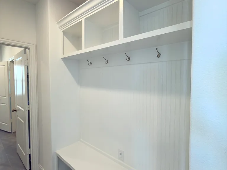 2502 Sturgis St — Photo 6
