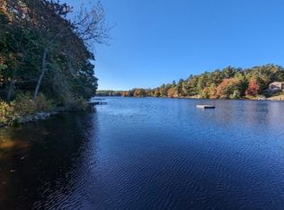 54 Lincoln Point Rd, Charlton, MA 01507