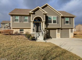 8816 NE 117th St, Kansas City, MO 64157