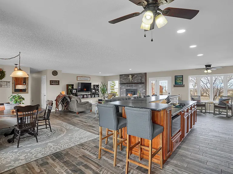 5825 Eggar Ct — Photo 8
