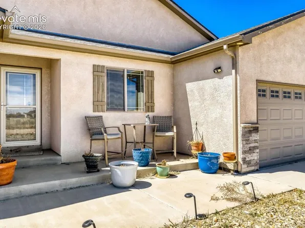 555 N Verbena Dr, Pueblo West, CO 81007