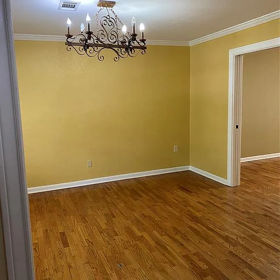 3211 Park Hills Dr — Photo 5