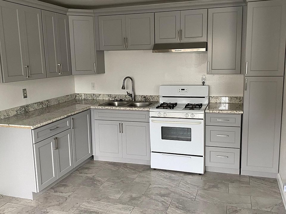 1st image of 1401 E Bayshore Rd APT 2