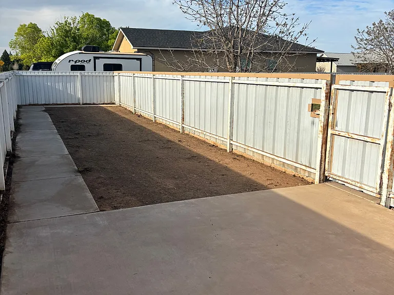 1806 W University Dr — Photo 24