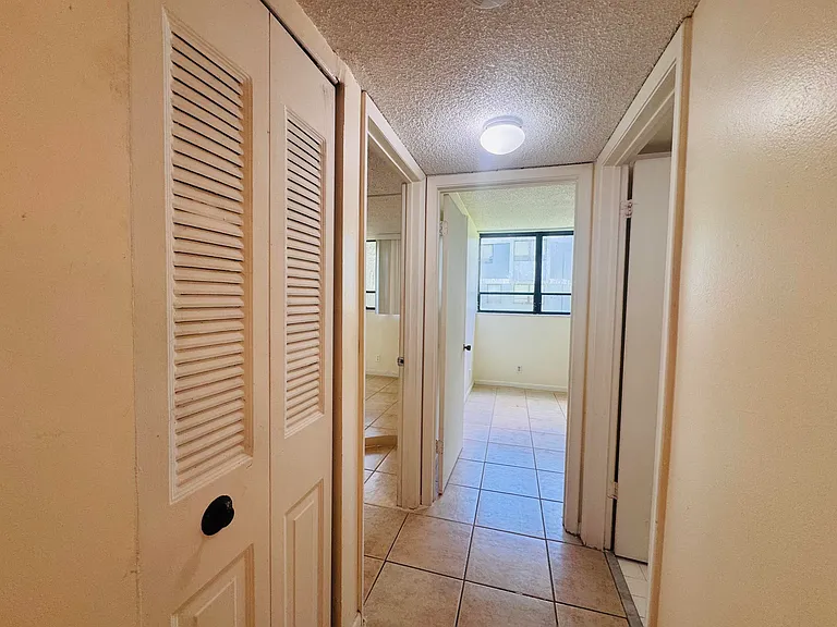 1900 N Congress Ave #107 — Photo 25