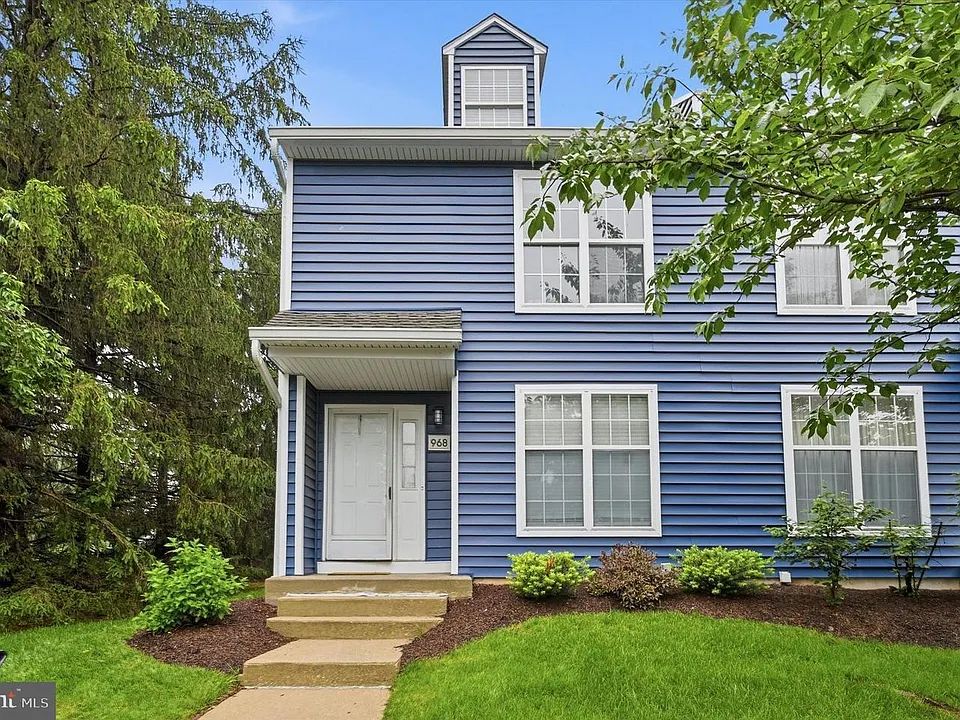 968 Roundhouse Ct