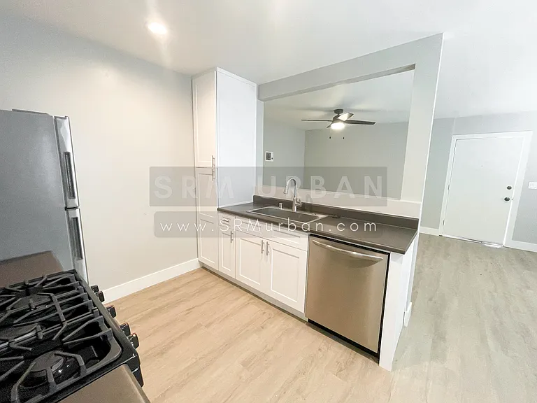 4572 34th St #4 — Photo 6