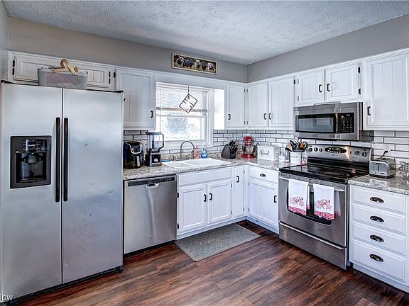 5th image of 991 Sugarmaple Ln